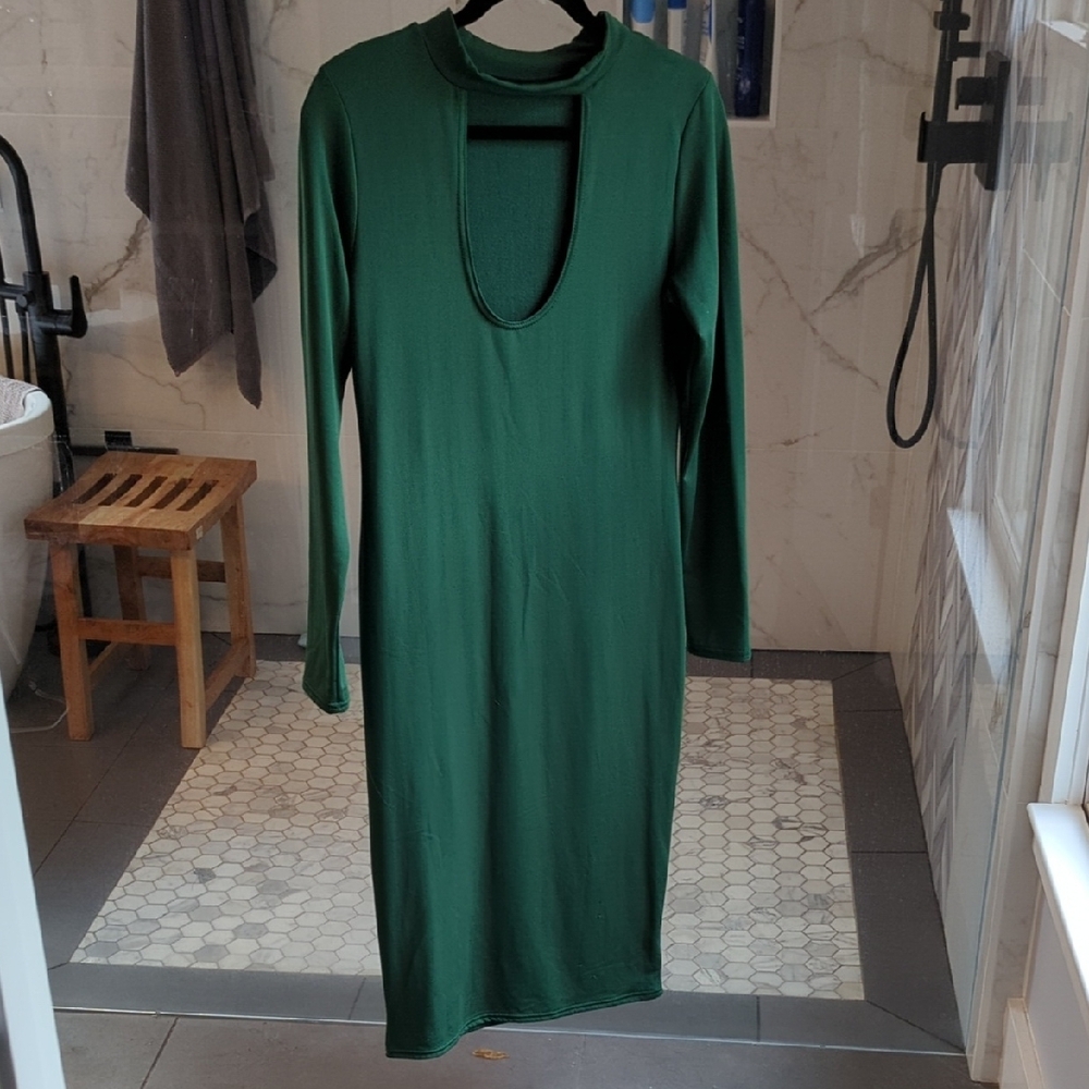 Vesti Green Sheath Dress Long Sleeve Scoop Neck